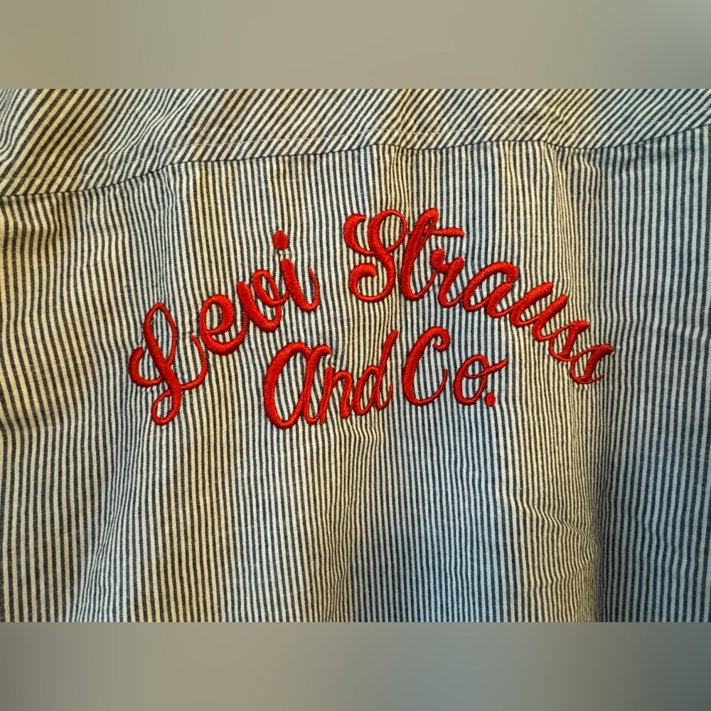 Levi’s button up shirt for boys (13-15)